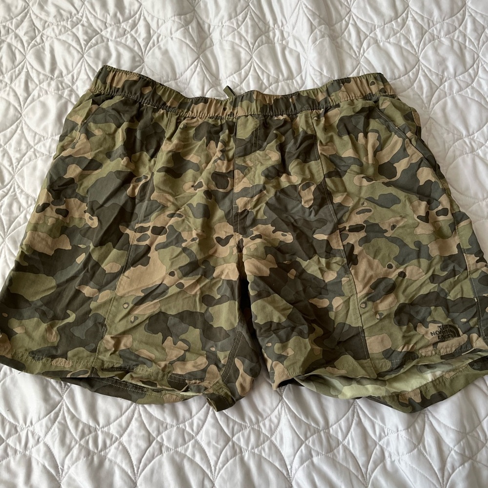 The North Face Men's Green Camouflage Lined Swimming Shorts